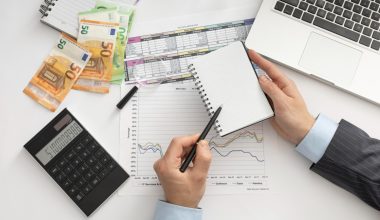 Cum influențează noile legi piața muncii din România