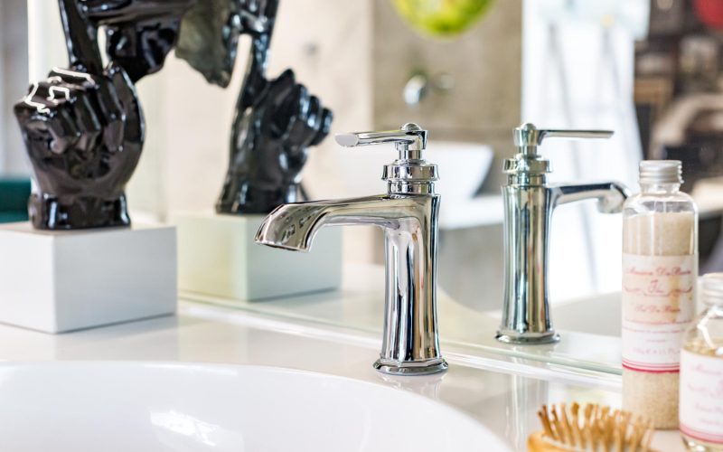 Ce diferențe sunt între bateriile de lavoar ieftine și cele premium?